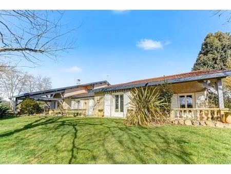 coup de cœur – propriété de caractère au cœur d’un parc arboré