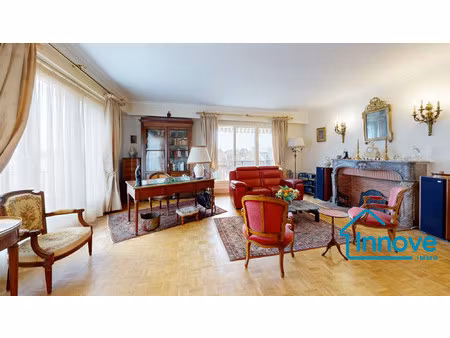 versailles rive droite : t5 en étage élevé avec balcons et pa