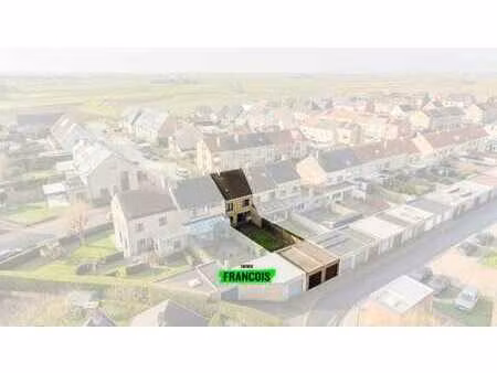 maison prête à emménager avec 3 chambres et double garage à…