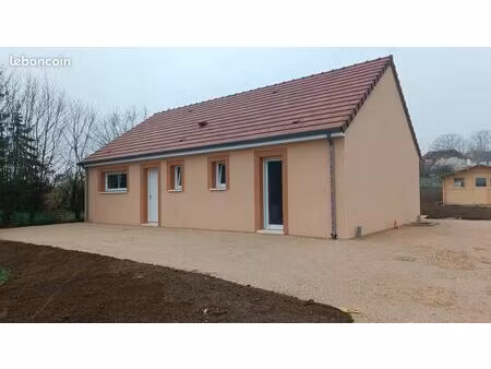 propriété 4 pièces 90 m²