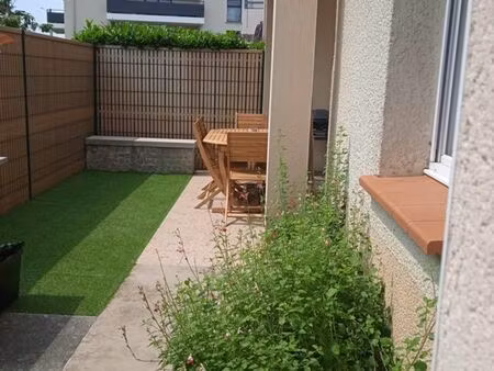t2 meublé 39m2 avec jardin privatif à cugnaux