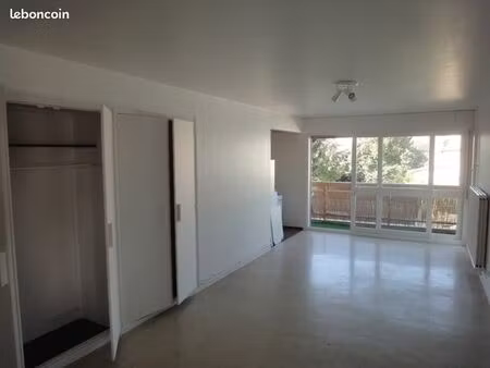 studio 36 m2 avec balcon 7 m2  metz queuleu