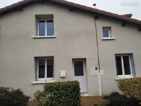 charmant appartement de village – 57 m² – saint-médard-en-forez – 390 /mois