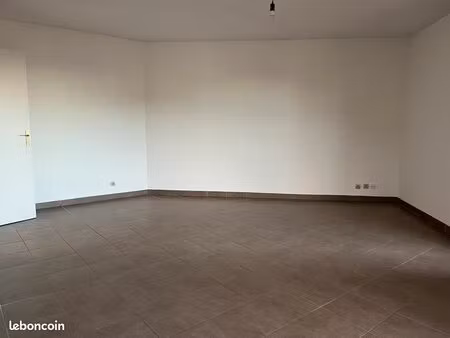 t2 toulouse jolimont sortie métro