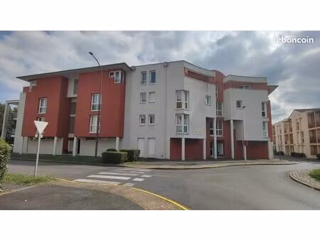 t1 limitrophe pau/lons