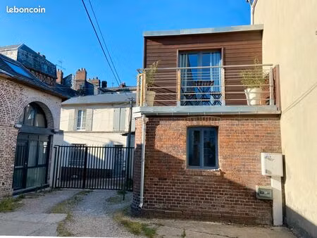 maison individuelle t2 meublée avec parking et terrasse - jouvenet/beauvoisine proche gare