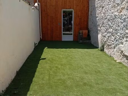 loue charmante maison de village