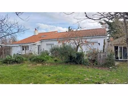 vente maison à soullans (85300) : à vendre / 110m² soullans