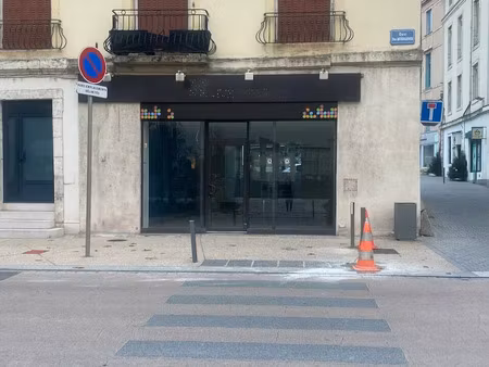 location locaux professionnels 100 m² à chalon-sur-saone (71100)  750 €
