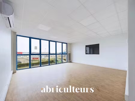 location locaux professionnels 270 m² à gellainville (28630)  1 988 €