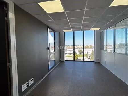 location locaux professionnels 75 m² à narbonne (11100)  1 188 €