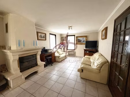 maison semi-individuelle 4 chambres – secteur calme & résidentiel – leers