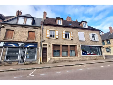 à vendre immeuble de rapport en plein coeur des andelys