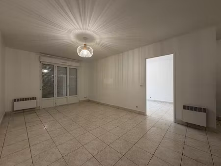 2 pièces avec parking à 7 minutes à pied rer b