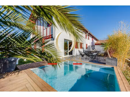 ahetze - maison contemporaine avec jardin et piscine