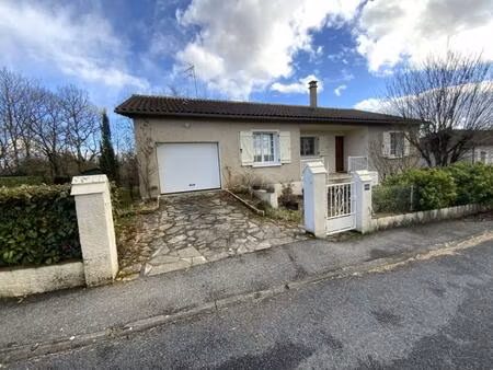 a vendre  secteur gramat  maison 3 chambres  garage