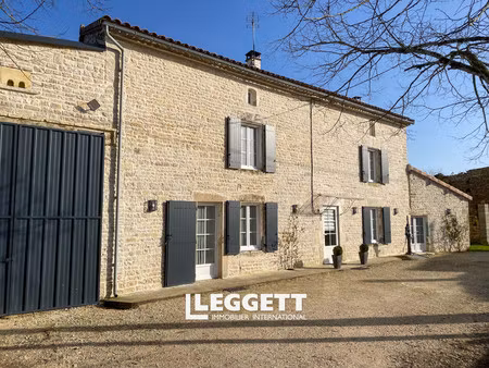 maison 7 pièce(s)  puyréaux