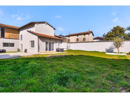 maison rénovée au coeur de vancia - 5 pièces 130 m2 + 23m2