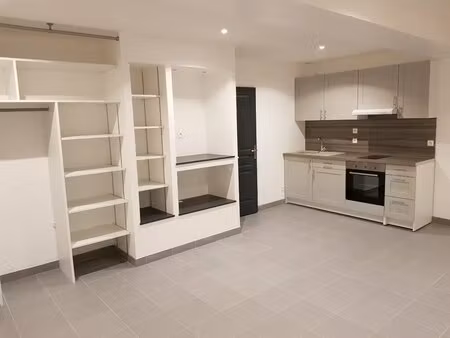 immeuble de rapport rénové – centre de fontevraud-l'abbaye