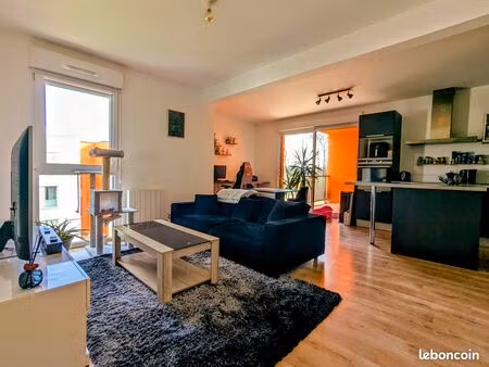 appartement 2 pièces de 49 m² à orgères