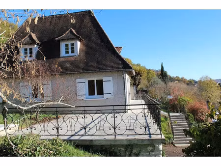vente maison 7 pièces 245 m² à perigueux (24000)  250 000 €