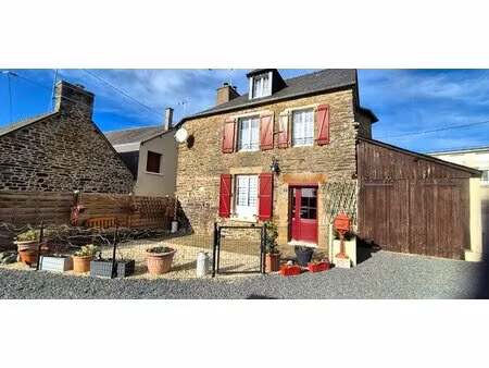 maison de village indépendante en pierre  orientée sud avec 3/4 chambres  bbq/terrasse +ga