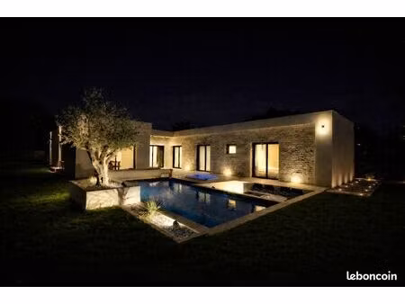 villa 4 pièces 130 m²