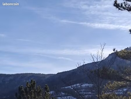 recherche local (pro.  bureau  stock  atelier) à la canourgue