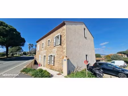 t2 avec jardinet  parking  rangements