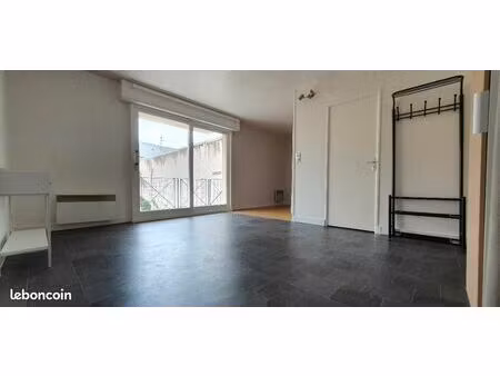 studio 1 pièce 32 m²