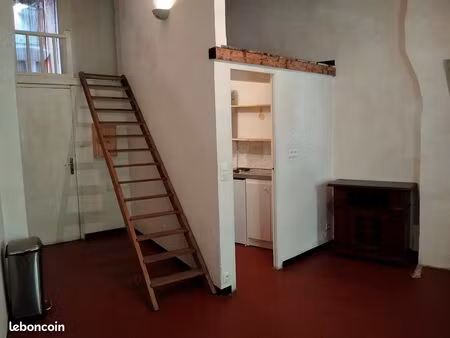 studio de 25m² avec mezzanine au centre de méounes