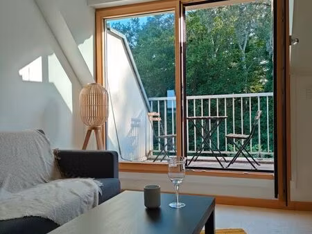 beau t3 meublé  vue parc  parking  caves