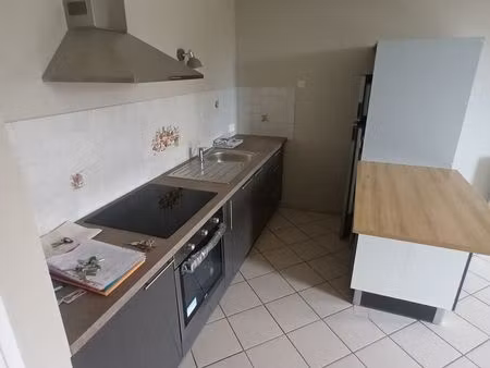 appartement 2 pièces  cave et garage