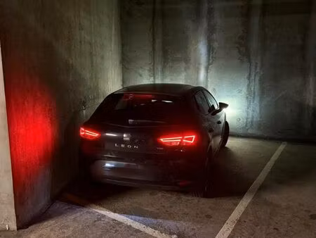 parking caluire saint clair location