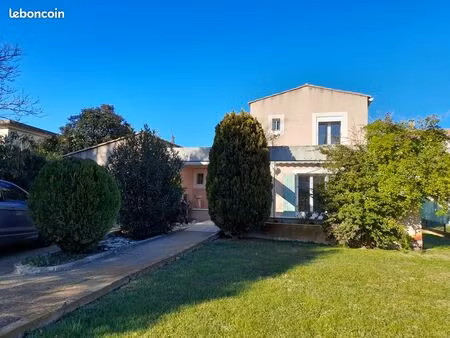 villa location à l'année vide