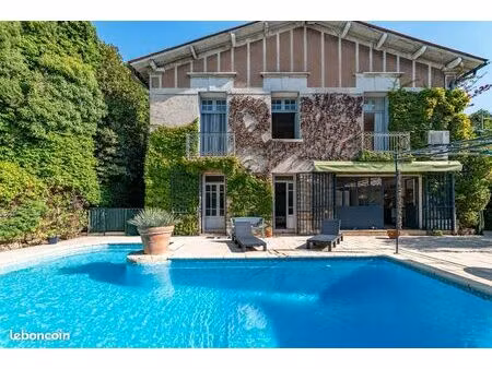 maison les arceaux avec piscine