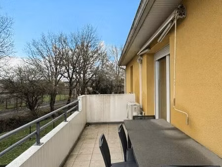appartement t3 avec grand balcon et parking