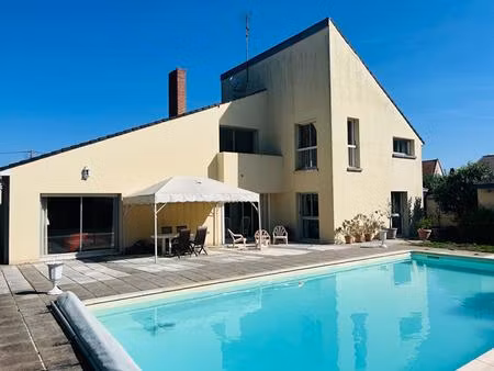 maison d'architecte 11 pièces  359 m2 sur parc de 7609 m2