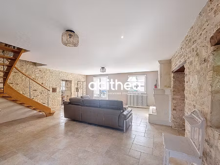 maison | 6 chambres | 214m2 | 9 pièces | 4704m2 de terrain