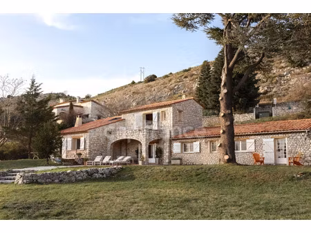 propriété à vendre gourdon 6 pièce(s) 187m2 945 000€