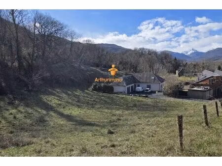 terrain constructible à ger de 1999 m²