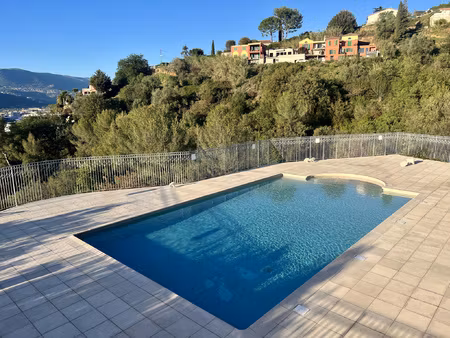 nice ouest corniche fleurie : 4 pièces 91m2 piscine  1garage