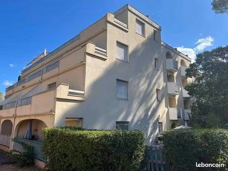 garage clos des arbousiers