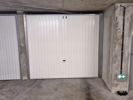 location garage charpennes