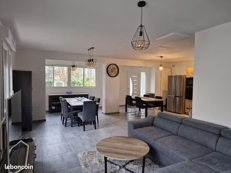 maison de standing meublée - 5 chambres - sur terrain boisé