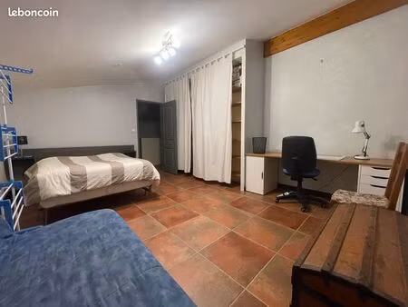 chambre 20 m2 pour etudiant/alternant -quartier et maison calme-place de parking-wifi-prix