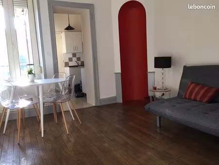 loue joli f2 meublé rue pasteur à 1 min du parc sainte marie