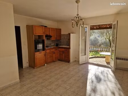 appartement t3 roumoules