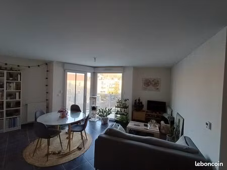 magnifique t2 très récent quartier de l’arsenal