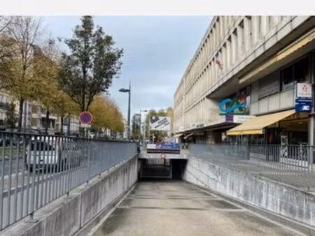 place de parking sous-terrain